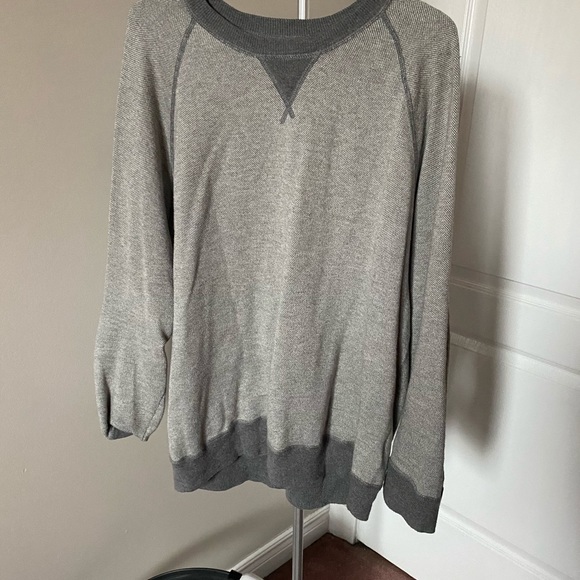 Abercrombie and Fitch Grey Sweater - Picture 1 of 9